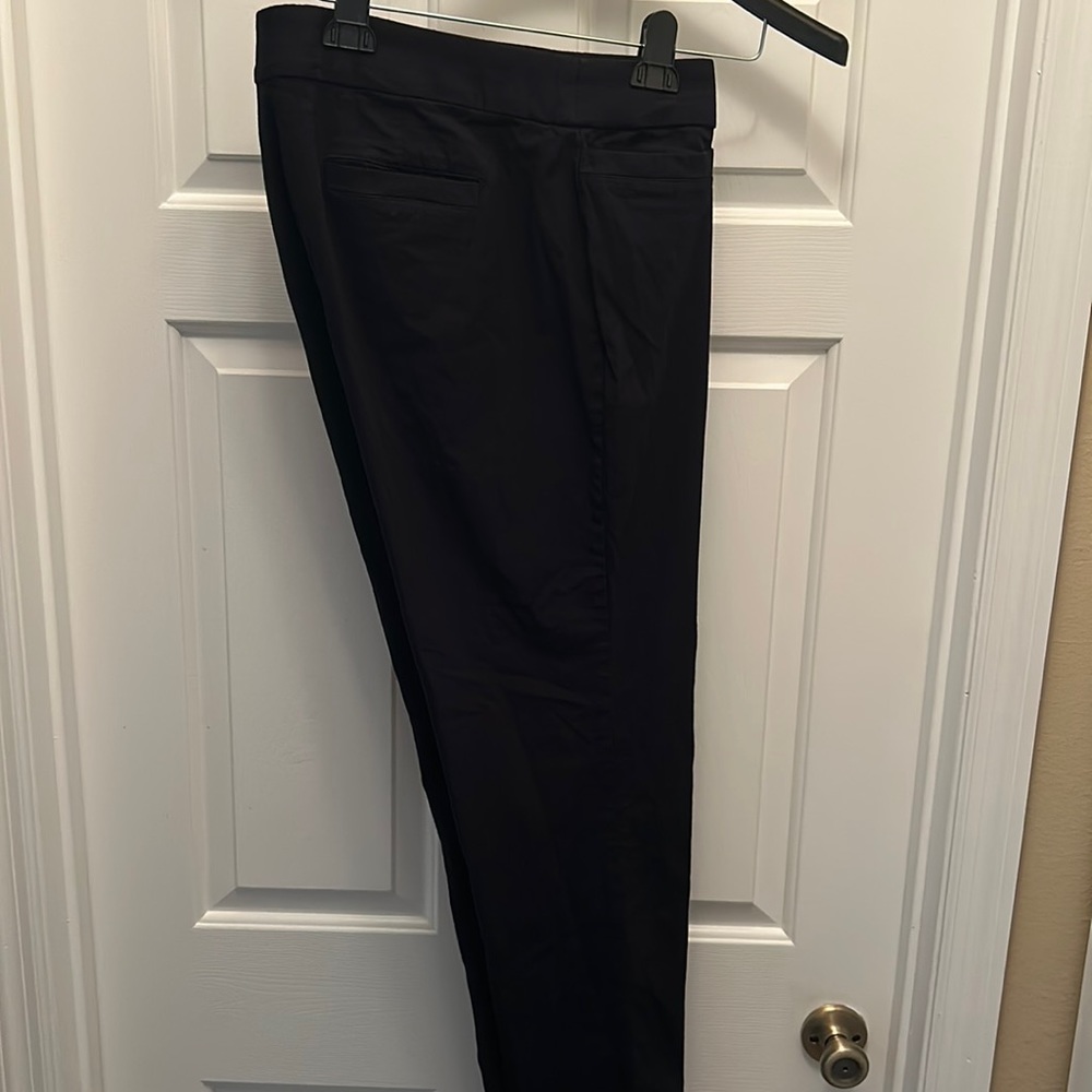 Kim Rogers 18w- black pull on - no zipper